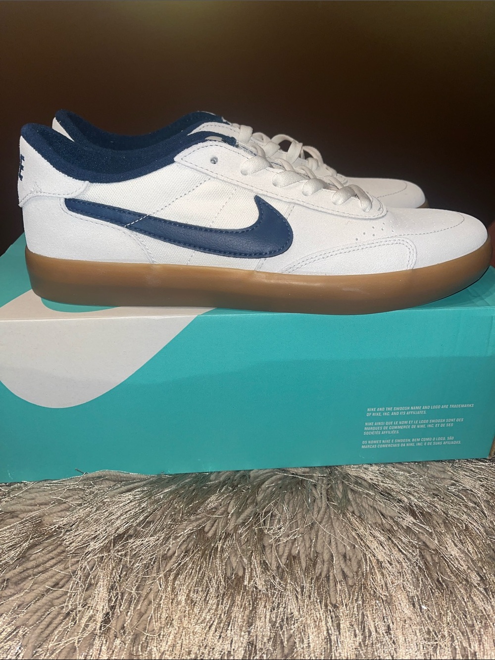Nike White and Navy SB Heritage Vulc Skate Shoes - Picture 2 of 6